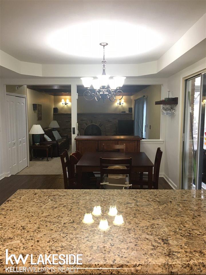 1866 Ludgate Lane Rochester, MI 48309 - Photo 5 of 24 31365842-4.JPG
