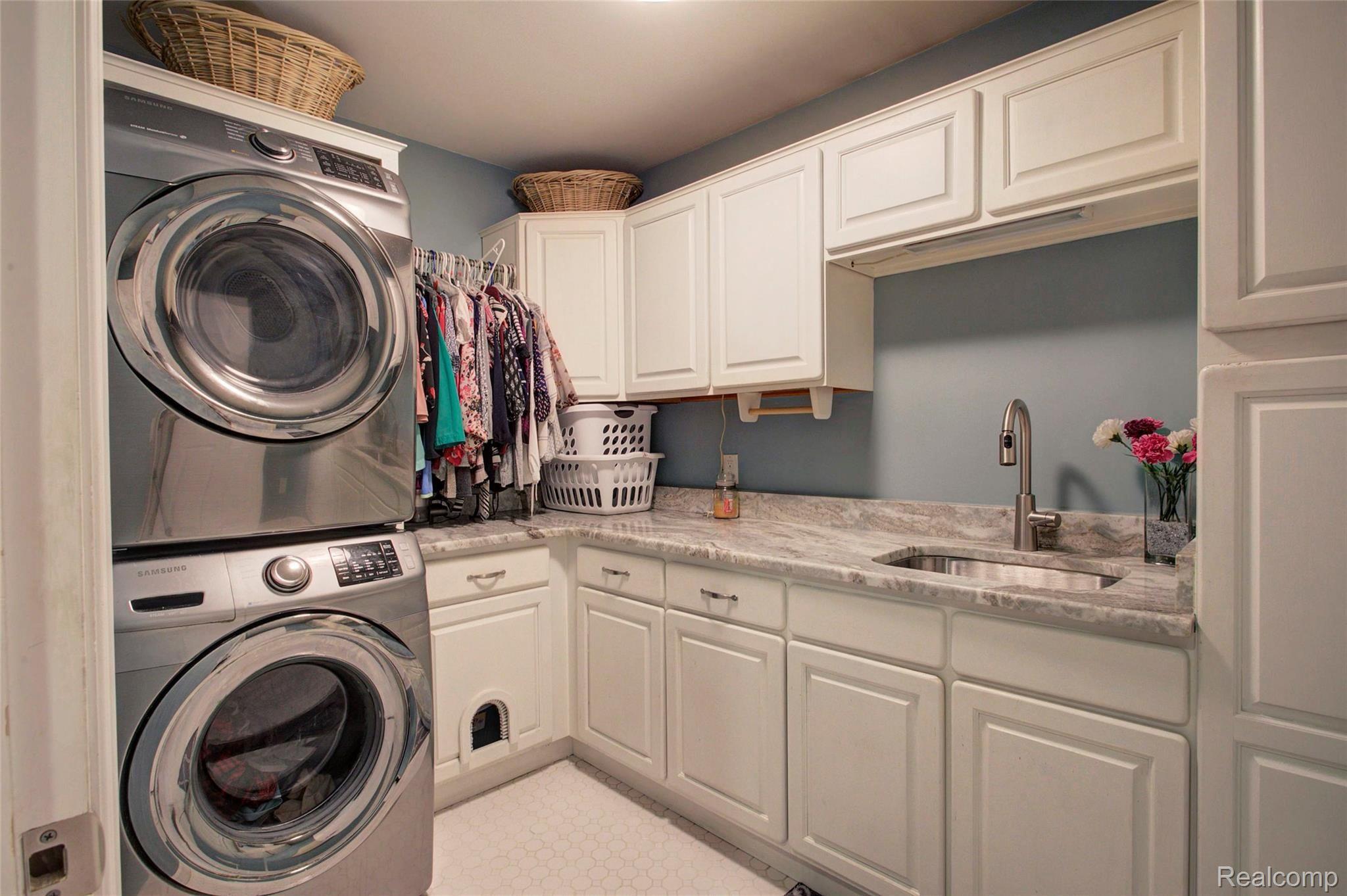 7345 Kingsbridge Road Canton, MI 48187 - Photo 41 of 98 4H8A2330_1_2.jpg