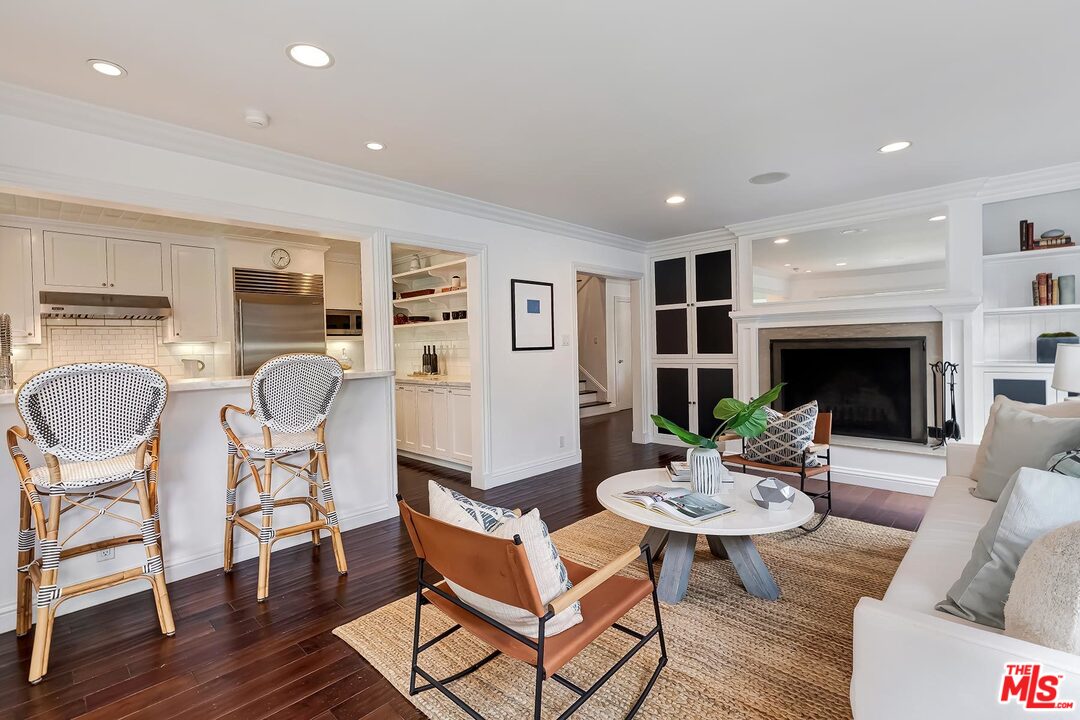 427 Sycamore Road Santa Monica, CA 90402 - Photo 12 of 44