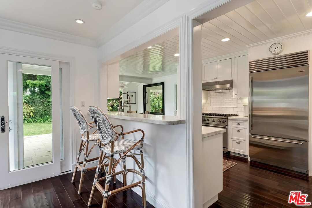 427 Sycamore Road Santa Monica, CA 90402 - Photo 13 of 44