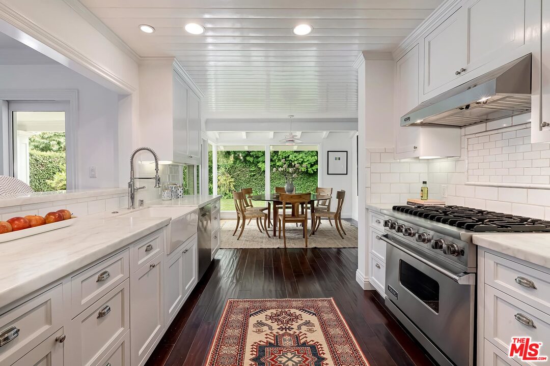 427 Sycamore Road Santa Monica, CA 90402 - Photo 15 of 44