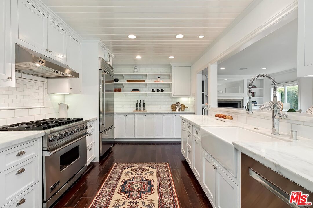 427 Sycamore Road Santa Monica, CA 90402 - Photo 19 of 44