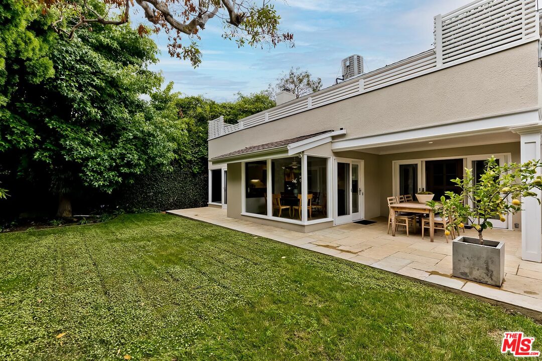 427 Sycamore Road Santa Monica, CA 90402 - Photo 22 of 44