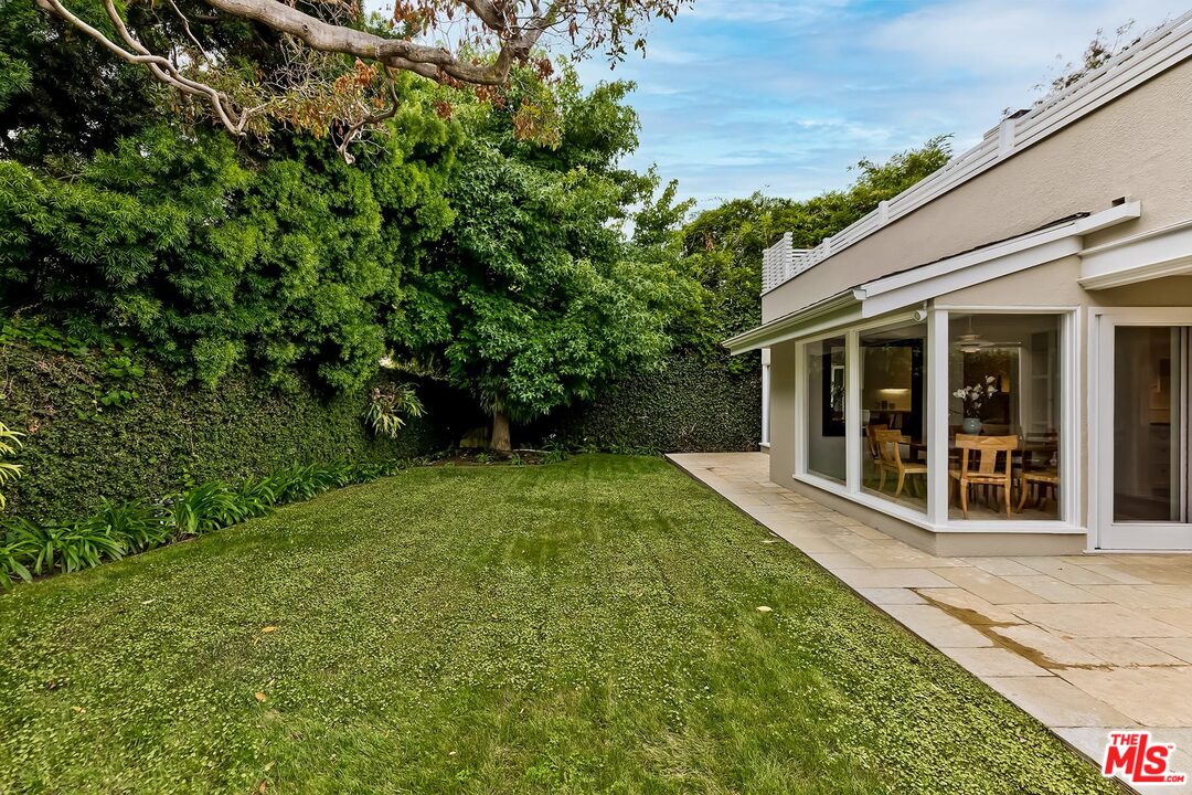 427 Sycamore Road Santa Monica, CA 90402 - Photo 23 of 44