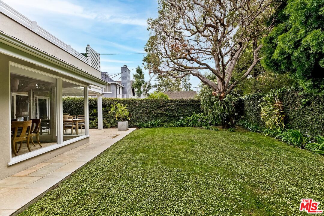427 Sycamore Road Santa Monica, CA 90402 - Photo 24 of 44