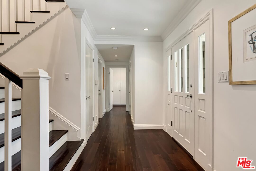 427 Sycamore Road Santa Monica, CA 90402 - Photo 26 of 44