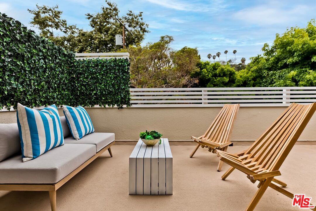427 Sycamore Road Santa Monica, CA 90402 - Photo 31 of 44