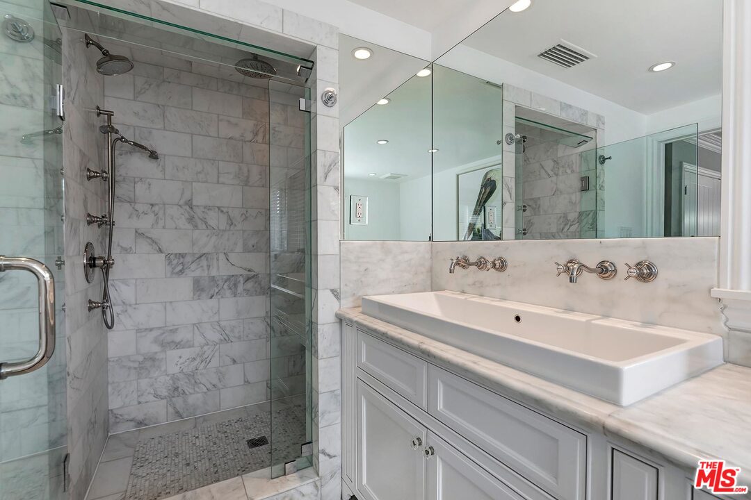 427 Sycamore Road Santa Monica, CA 90402 - Photo 35 of 44