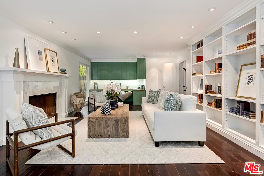 427 Sycamore Road Santa Monica, CA 90402 - Photo 8 of 44