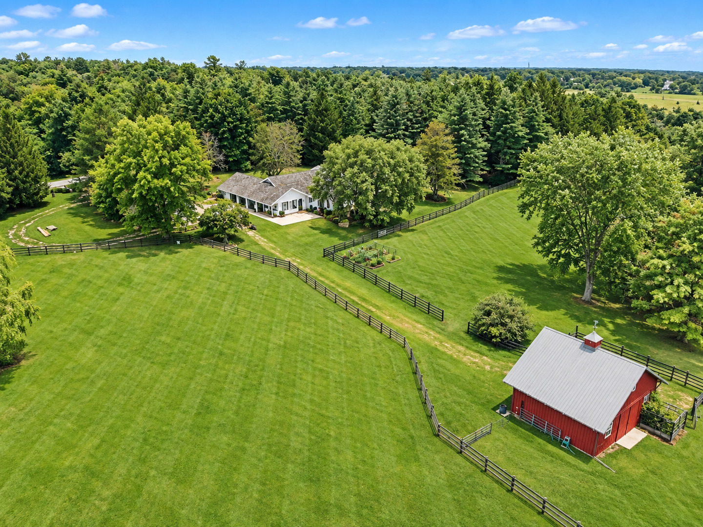 11 Ridgecroft Lane Barrington Hills, IL 60010 - Photo 4 of 5 Gallery Image 4