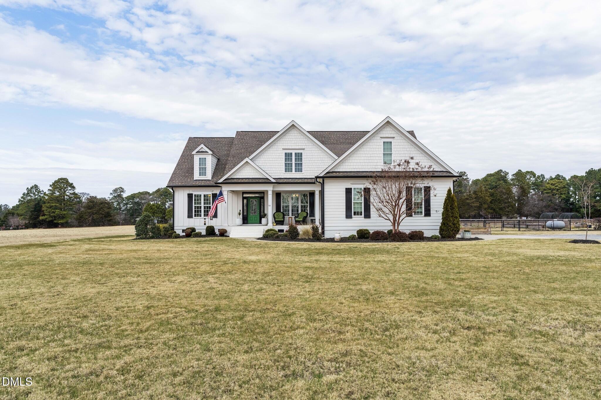 921 Tilghman Road Benson, NC 27504 - Photo 2 of 53 DSC09503