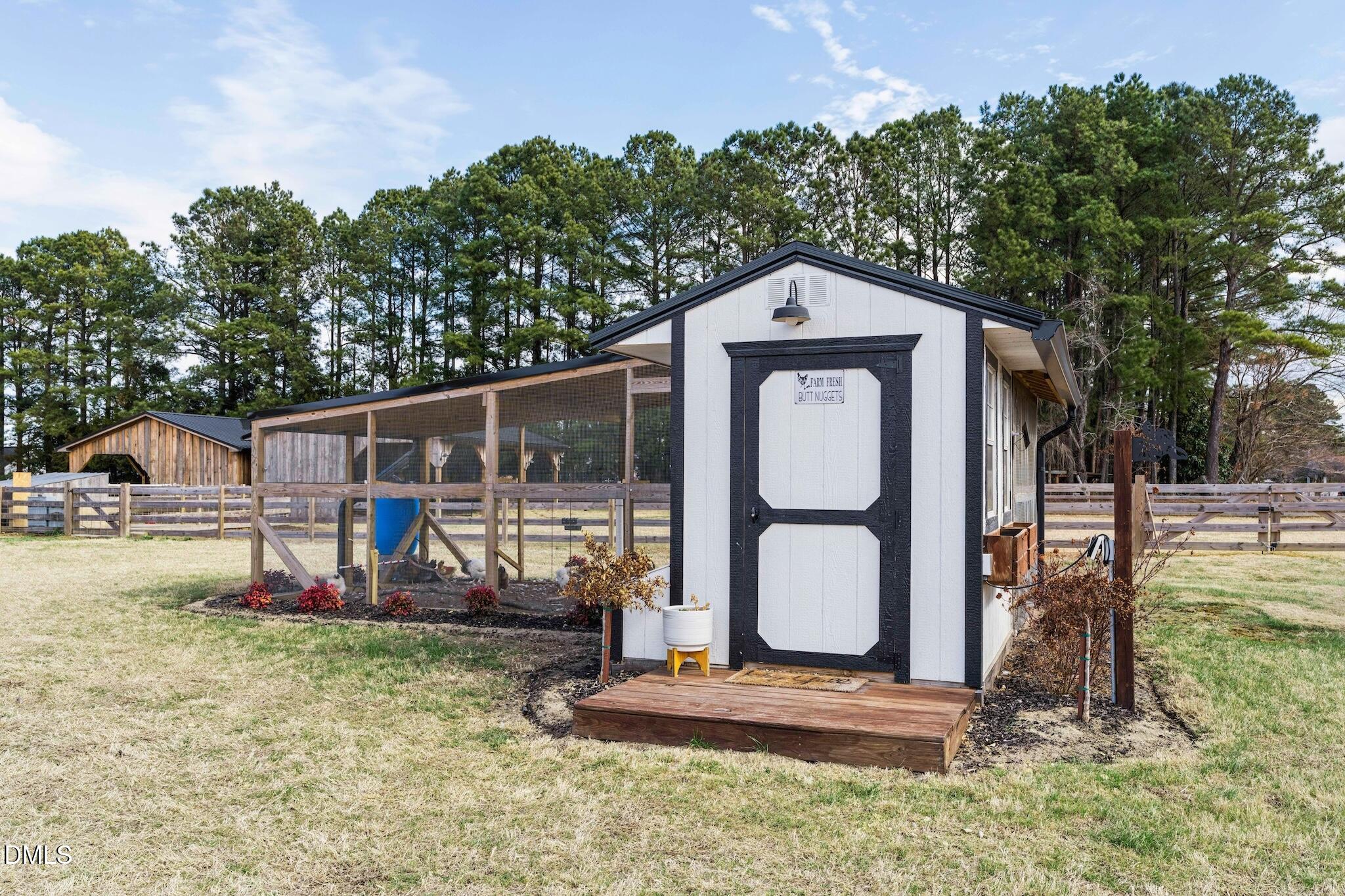 921 Tilghman Road Benson, NC 27504 - Photo 37 of 53 DSC09608