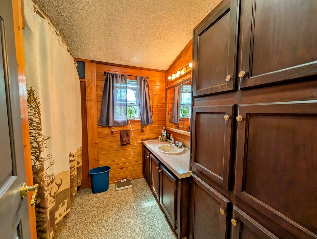 159 Lease Road West Hickory, PA 16370 - Photo 7 of 18 Gallery Image 7