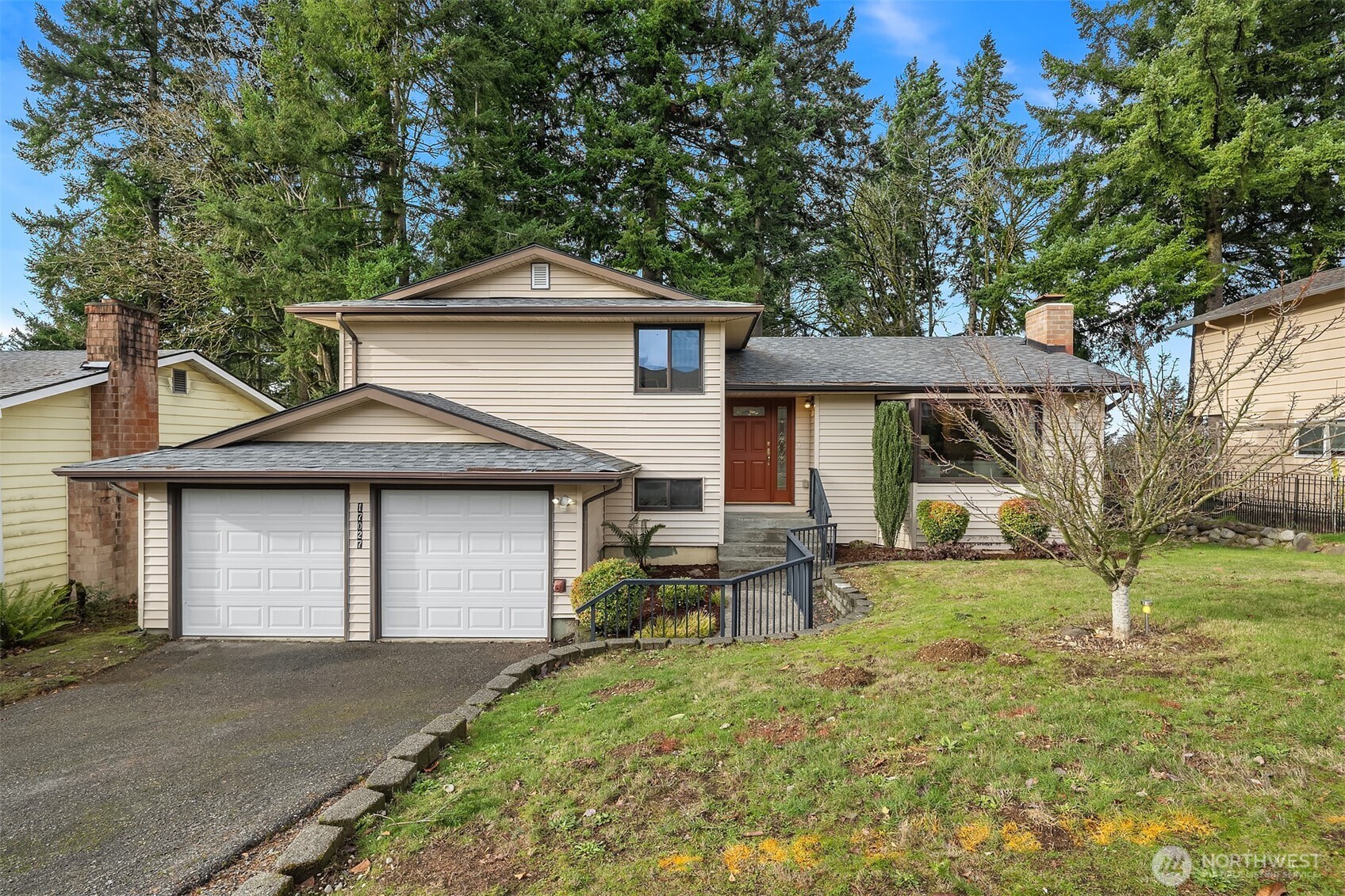 17027 136th Place Southeast Renton, WA 98058 - Photo 2 of 33