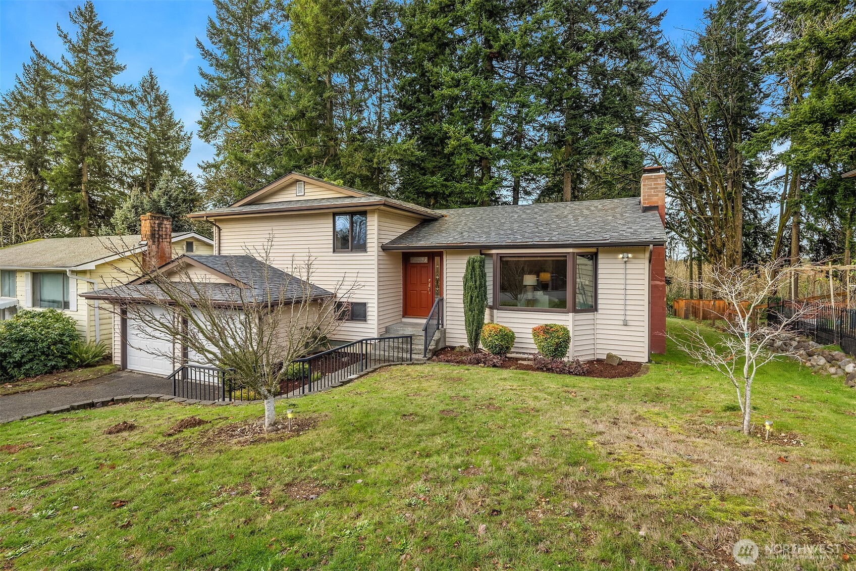 17027 136th Place Southeast Renton, WA 98058 - Photo 4 of 33