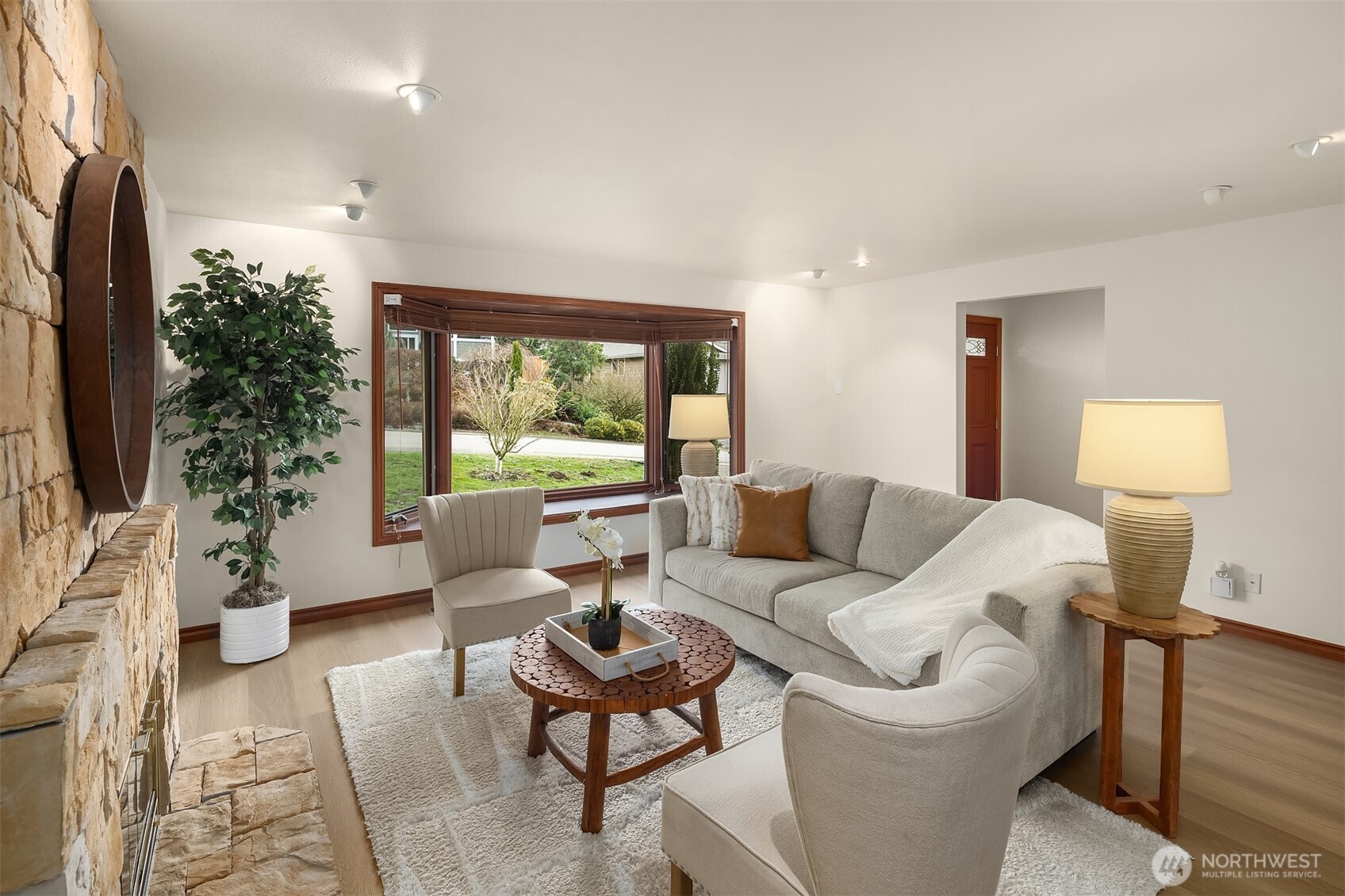 17027 136th Place Southeast Renton, WA 98058 - Photo 5 of 33