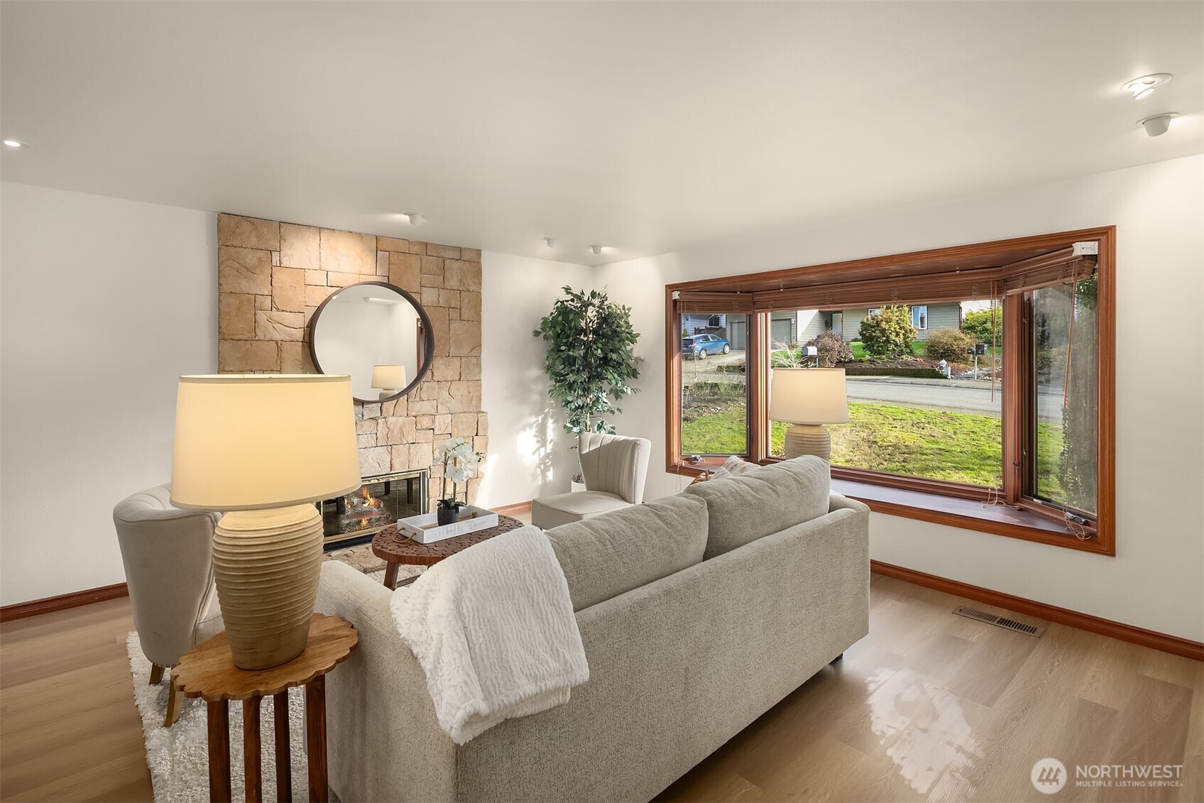 17027 136th Place Southeast Renton, WA 98058 - Photo 7 of 33