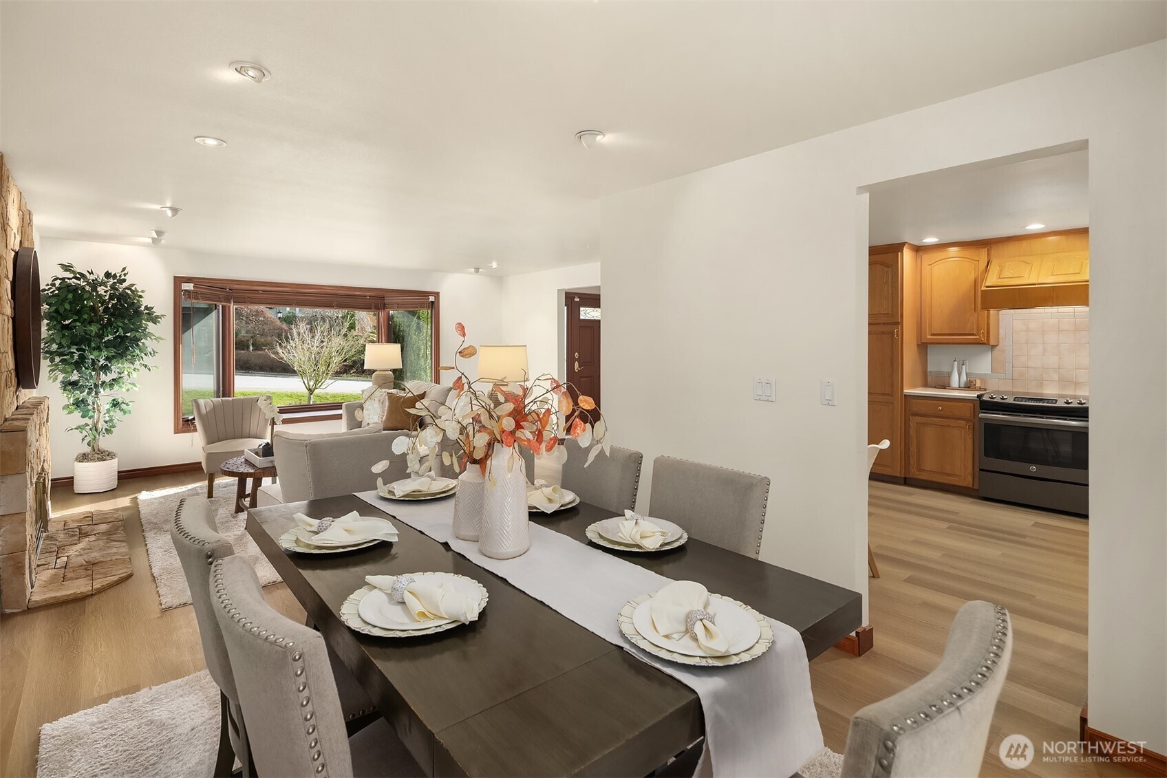 17027 136th Place Southeast Renton, WA 98058 - Photo 9 of 33