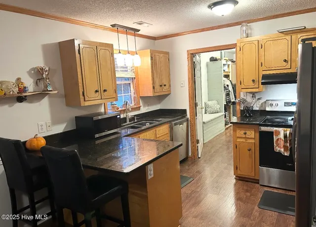 $2,417 | 200 Dramtree Drive, Elizabeth City, NC 27909