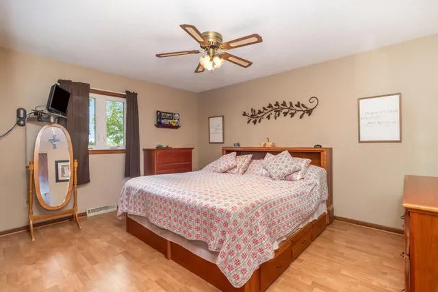 $599,900 | 4645 Halstad Avenue, Webster, MN 55088