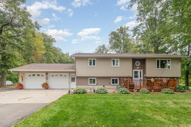 $599,900 | 4645 Halstad Avenue, Webster, MN 55088