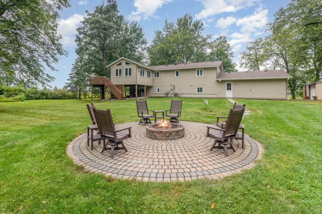 $599,900 | 4645 Halstad Avenue, Webster, MN 55088