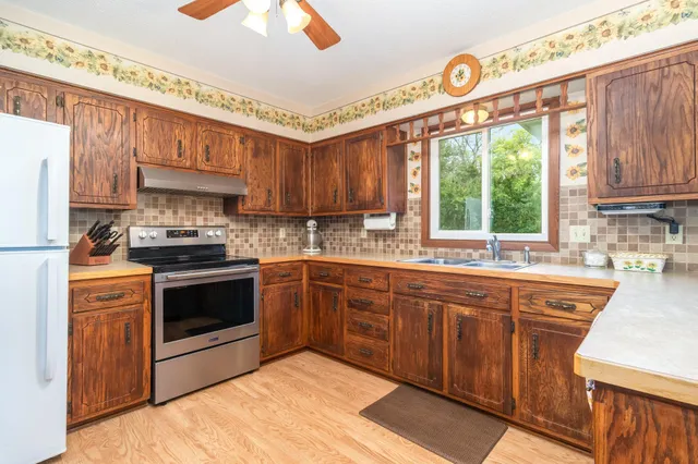 $599,900 | 4645 Halstad Avenue, Webster, MN 55088