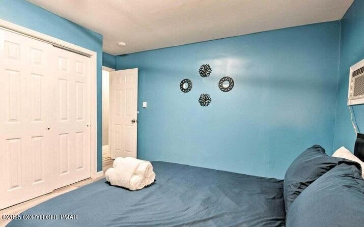 479 Mountain Road Albrightsville, PA 18210 - Photo 26 of 30 a room with a window and flowerpot