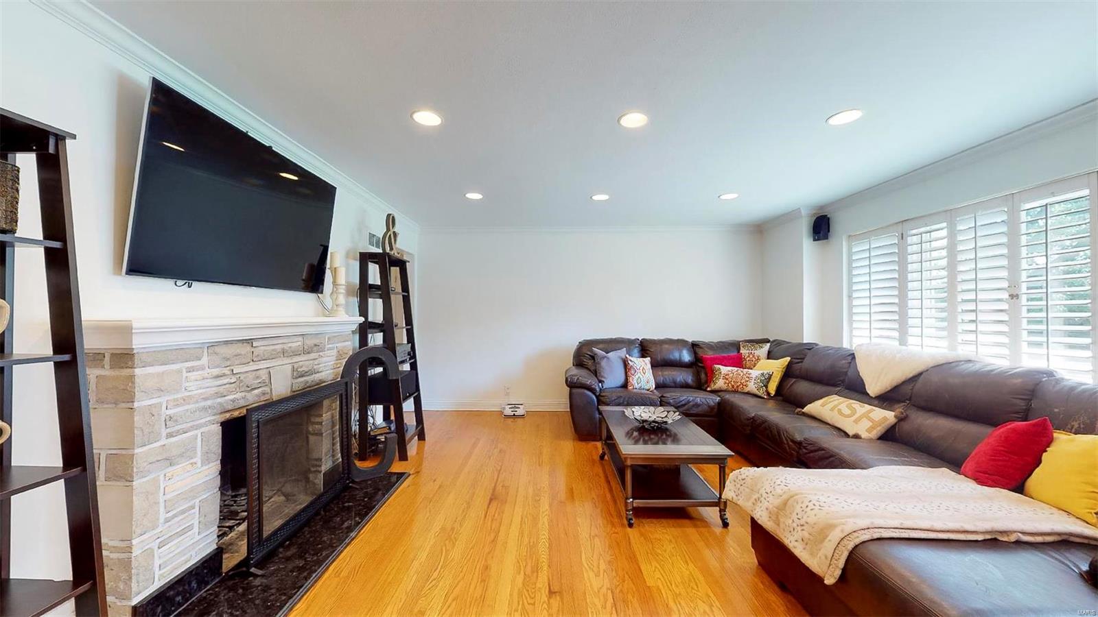 8109 South Laclede Station Road St. Louis, MO 63123 - Photo 6 of 36 Gallery Image 6