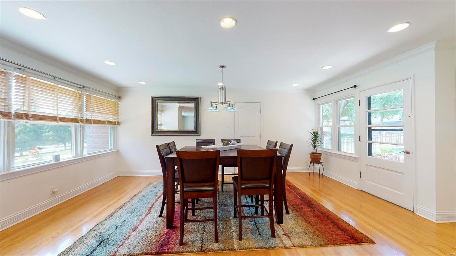 8109 South Laclede Station Road St. Louis, MO 63123 - Photo 10 of 36 Gallery Image 10