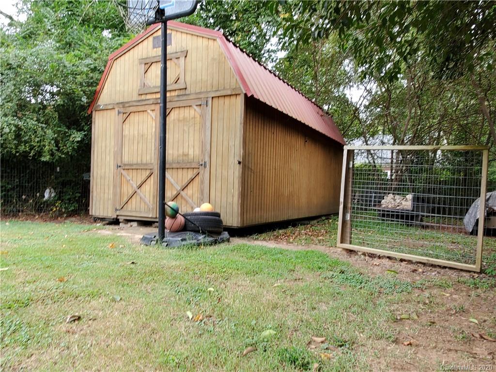 1602 Griffith Road Monroe, NC 28112 - Photo 39 of 45 a view of backyard with tub