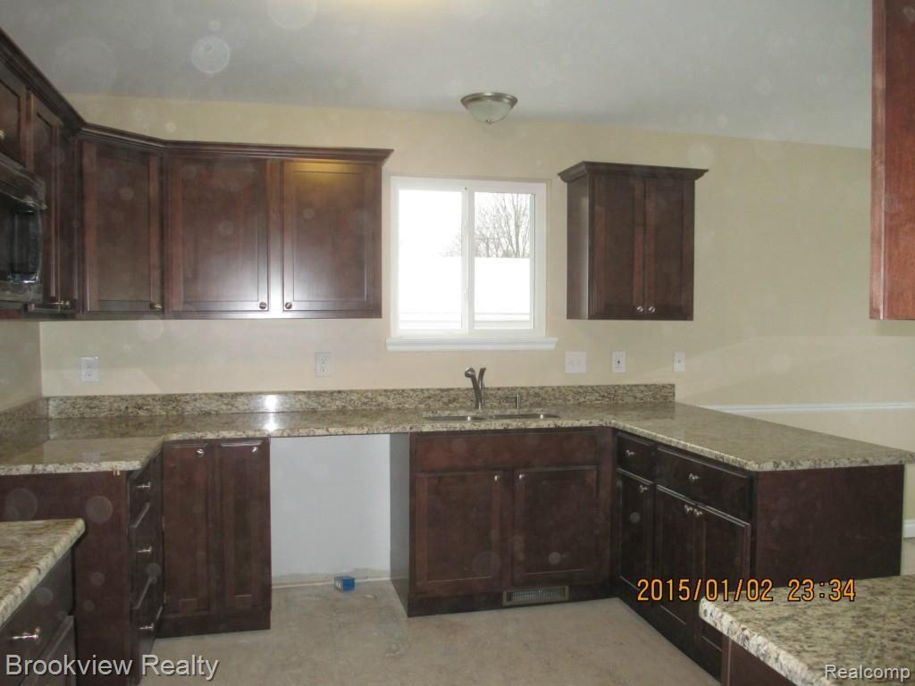 2564 Emmons Avenue Rochester Hills, MI 48307 - Photo 19 of 20