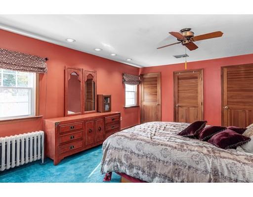 339 Russett Road Brookline, MA 02467 - Photo 9 of 17 Gallery Image 9