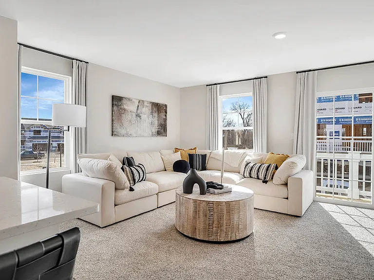 367 Bridgeview Court, Unit 367 St. Charles, IL 60174 - Photo 4 of 26