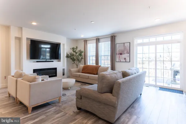 $565,000 | 9722 Glassy Creek Way, Upper Marlboro, MD 20772
