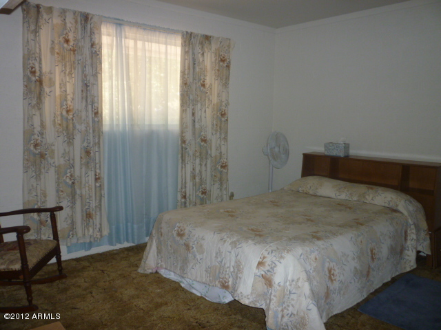 311 Hartford Road Kearny, AZ 85137 - Photo 9 of 12 Bedroom 2 of 4