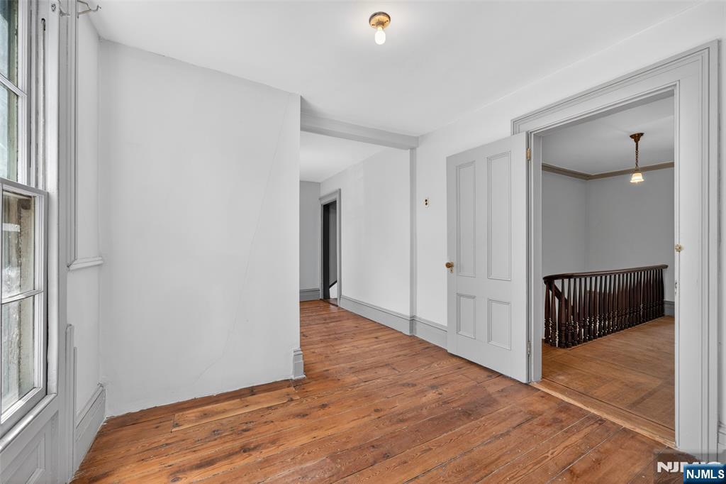 142 Island Road Mahwah, NJ 07430 - Photo 17 of 31