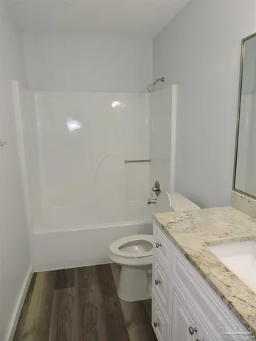 $1,700 | 526 Briarwood Drive, Pensacola, FL 32506