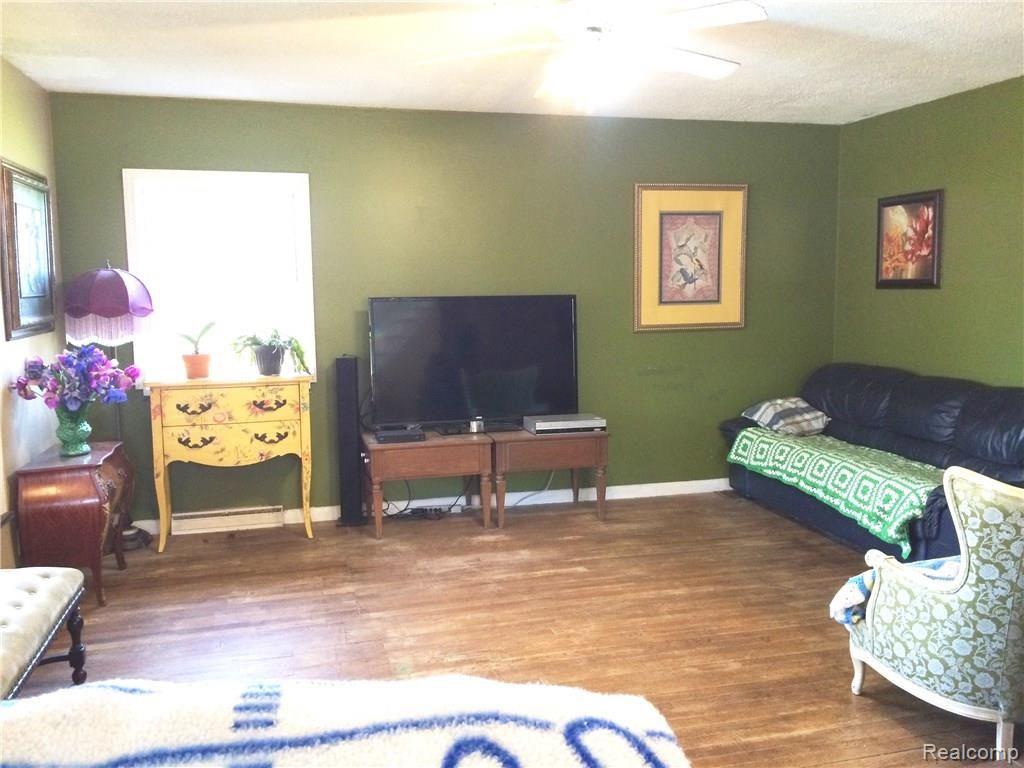 12175 Rattalee Lake Road Davisburg, MI 48350 - Photo 24 of 41