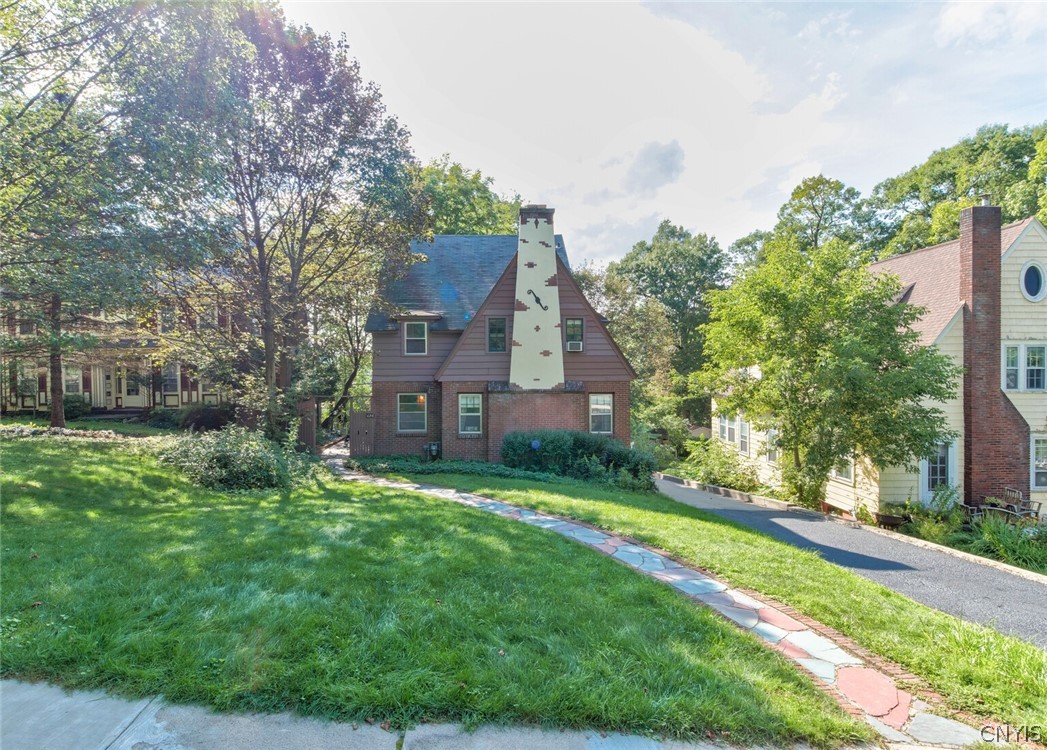 130 Circle Road Syracuse, NY 13210 - Photo 2 of 46