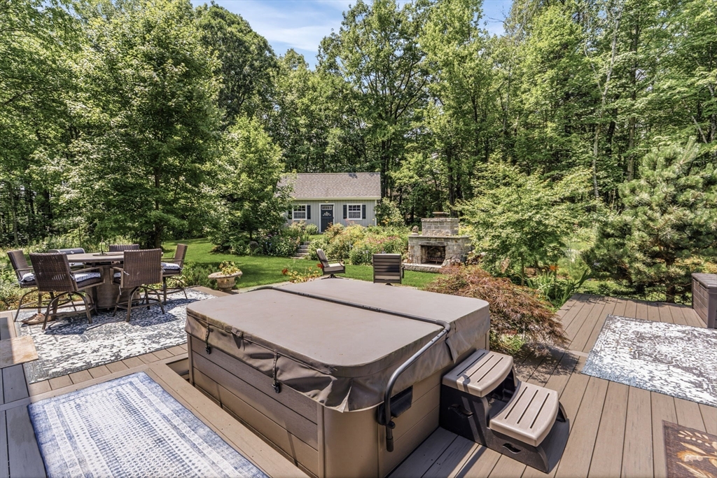 33 Rattle Hill Road Southampton, MA 01073 - Photo 11 of 42