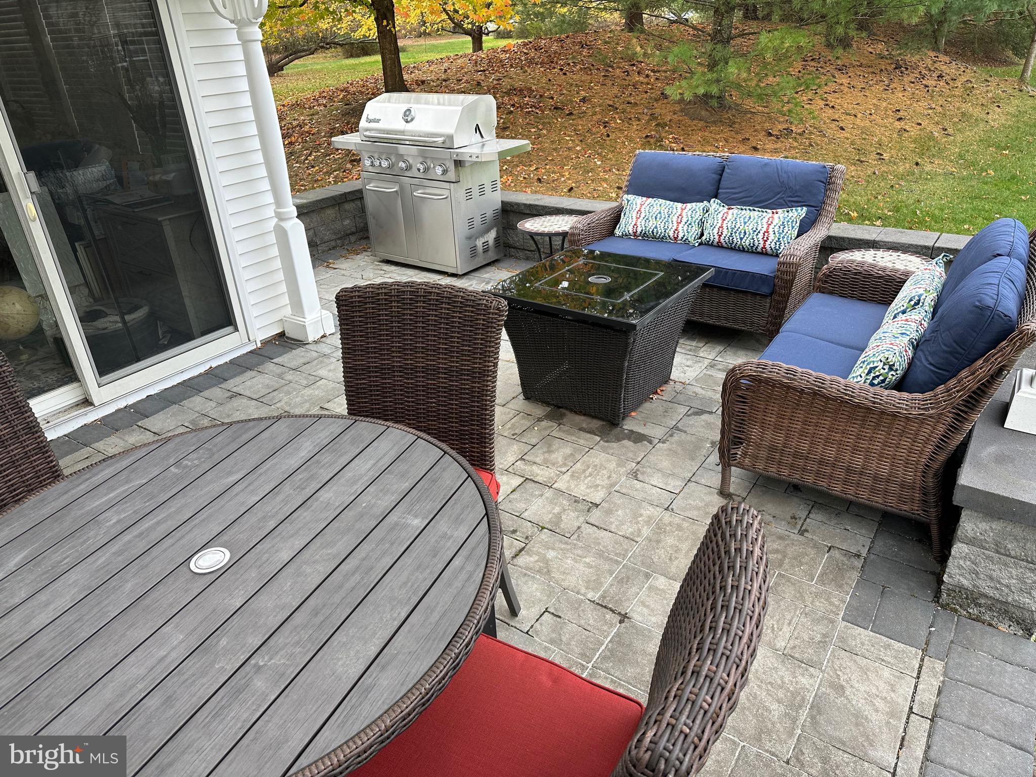 6 Marbella Court Hamilton, NJ 08691 - Photo 45 of 46 a balcony with wooden benches and ocean view