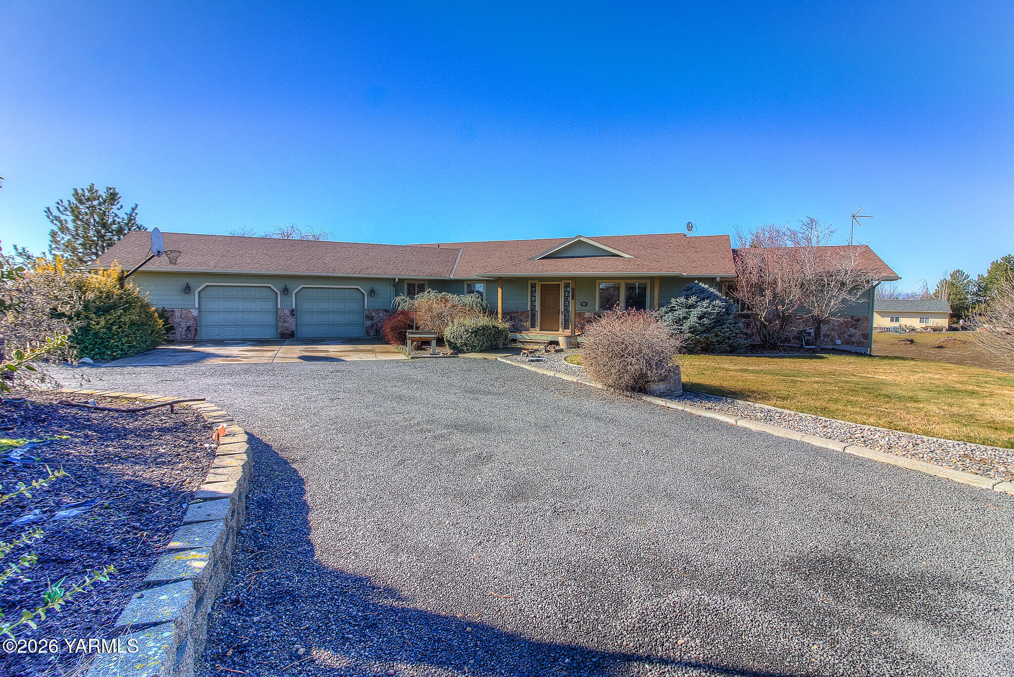 1352 Gilbert Road Zillah, WA 98953 - Photo 1 of 39 1.Front