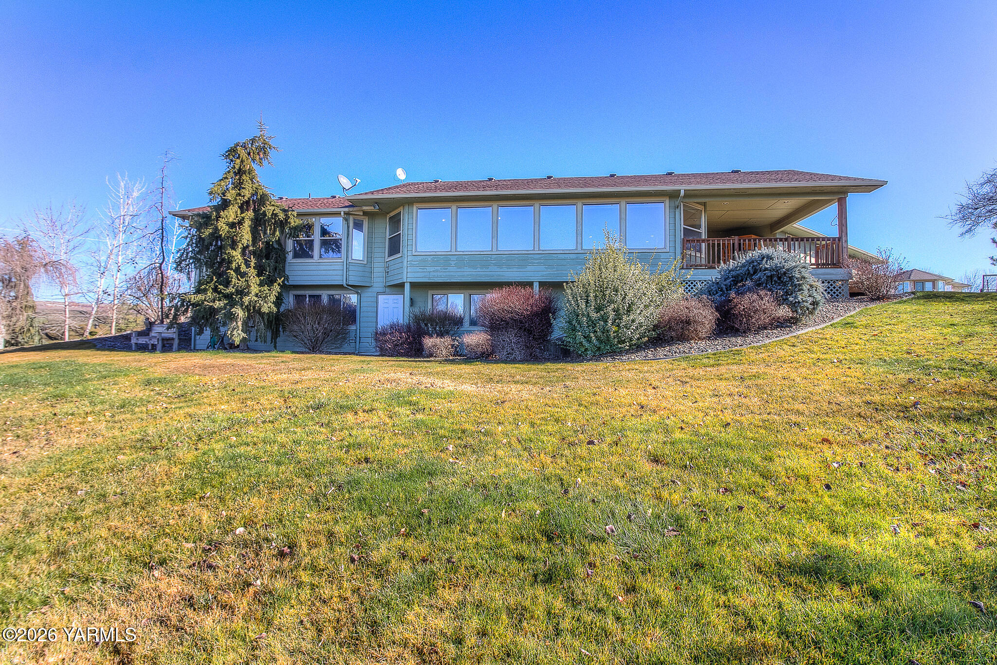 1352 Gilbert Road Zillah, WA 98953 - Photo 32 of 39 33. Rear View