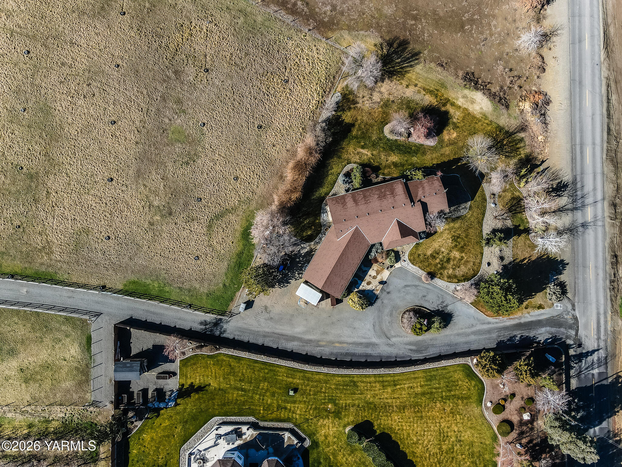 1352 Gilbert Road Zillah, WA 98953 - Photo 35 of 39 37. Aerial View