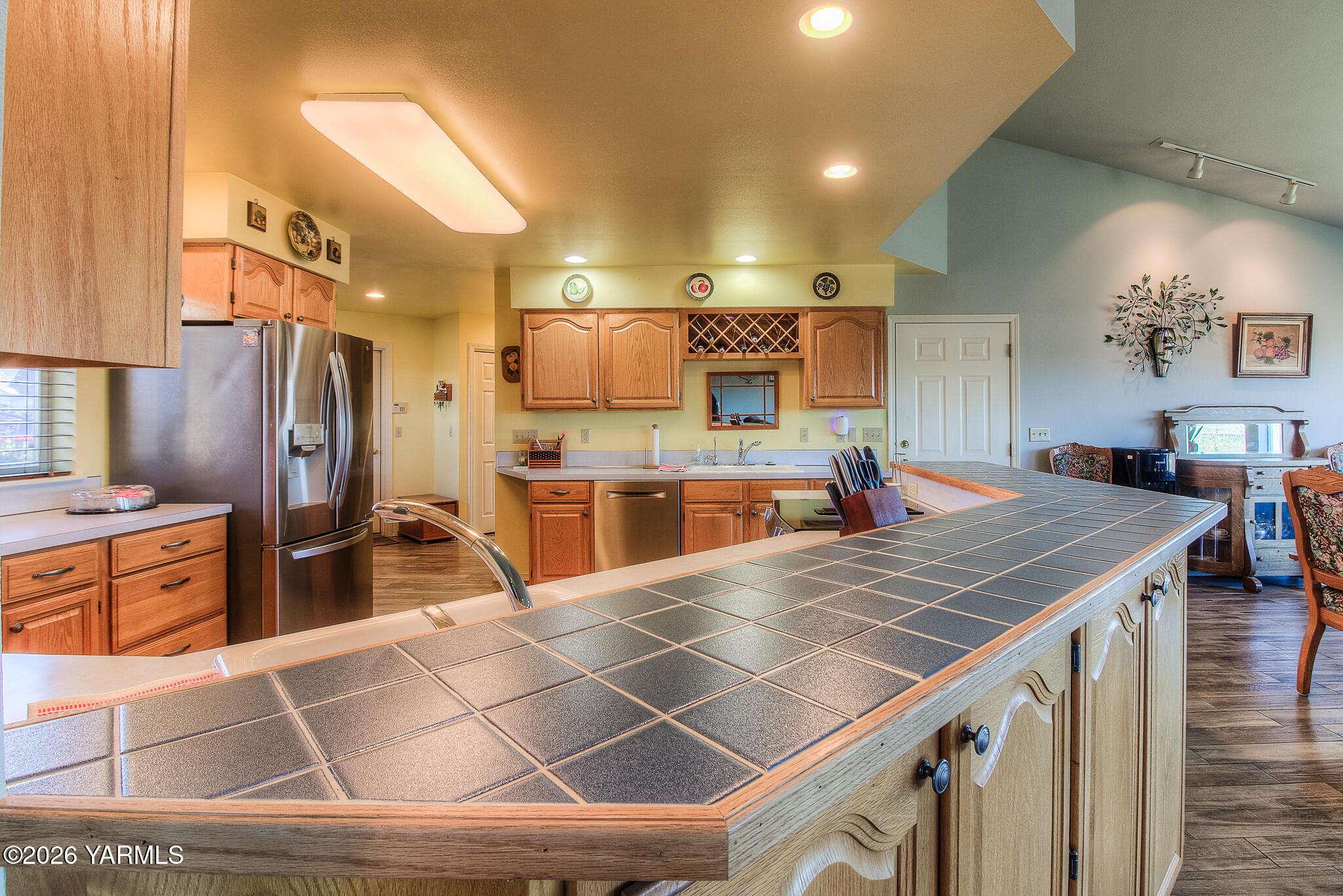 1352 Gilbert Road Zillah, WA 98953 - Photo 4 of 39 4.Kitchen
