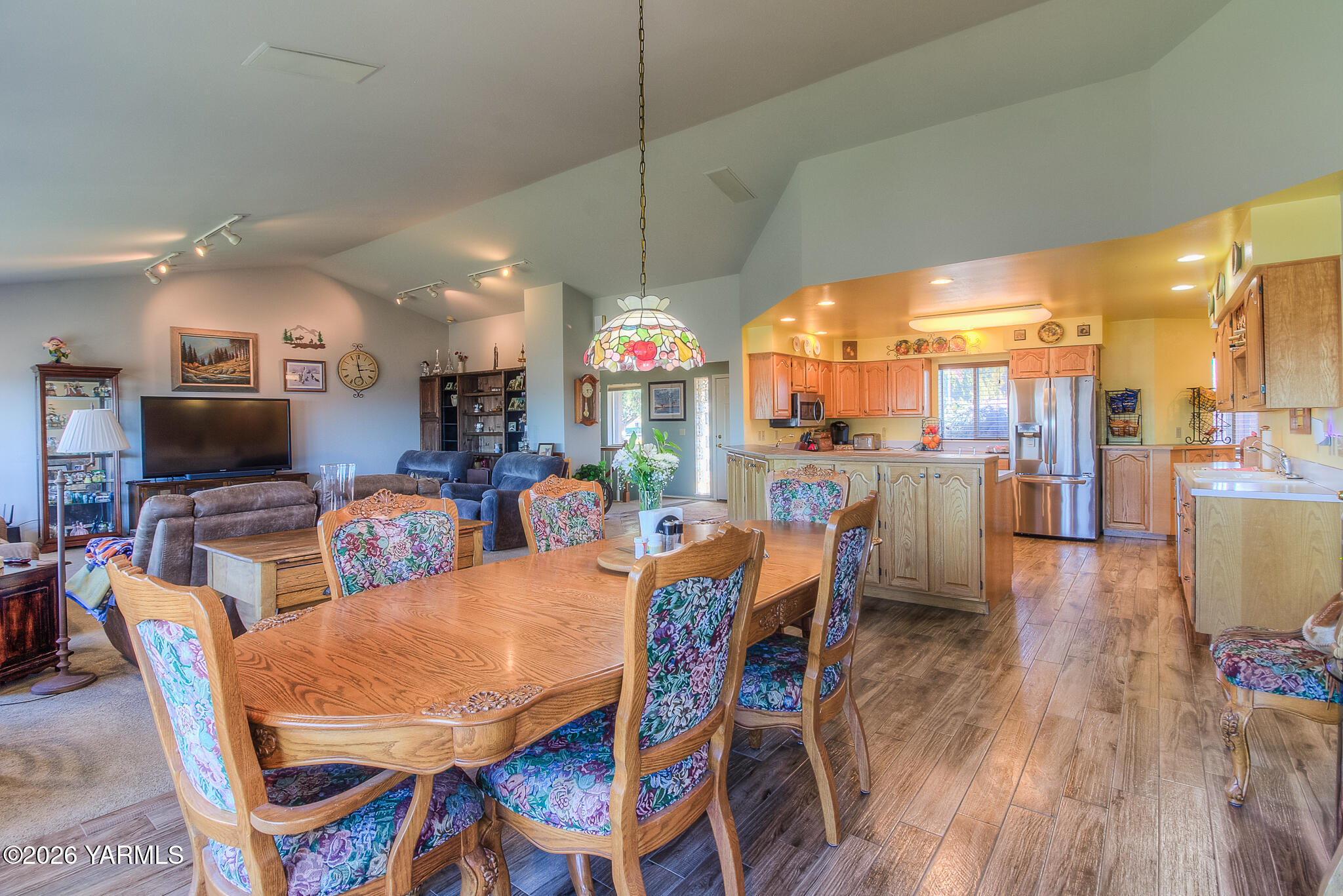 1352 Gilbert Road Zillah, WA 98953 - Photo 8 of 39 8. Dining Are