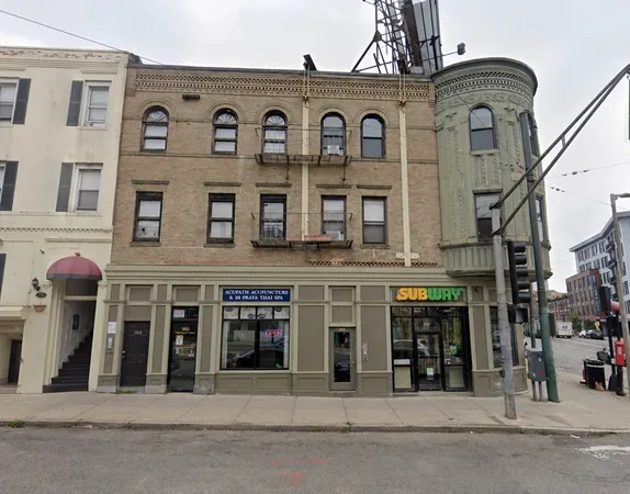 $4,300 | 898 Huntington Avenue, Unit 3, Boston, MA 02115