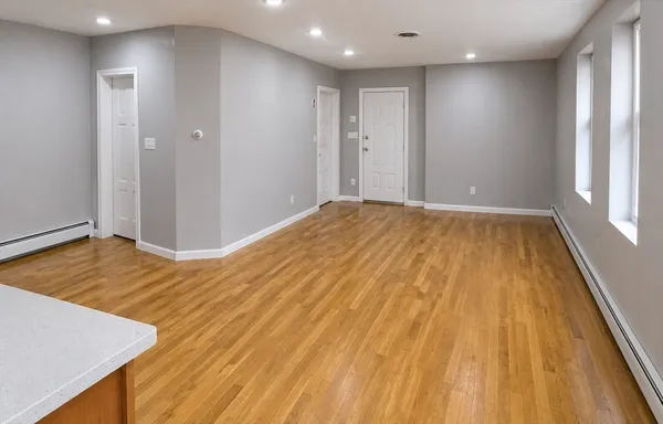 $4,300 | 898 Huntington Avenue, Unit 3, Boston, MA 02115