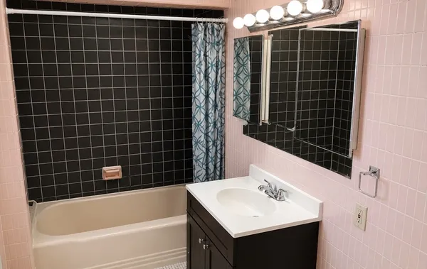 $4,300 | 898 Huntington Avenue, Unit 3, Boston, MA 02115